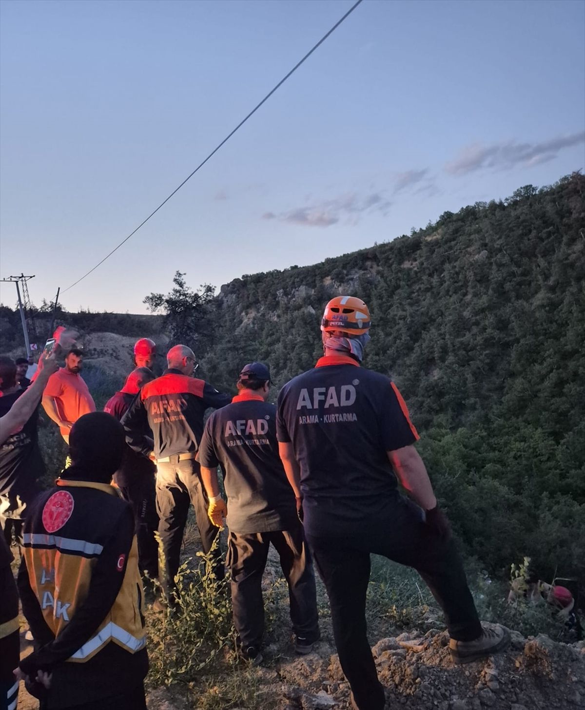 Bursa'da Narlıdere Şelalesi bölgesinde mahsur kalan 3 kişi kurtarıldı