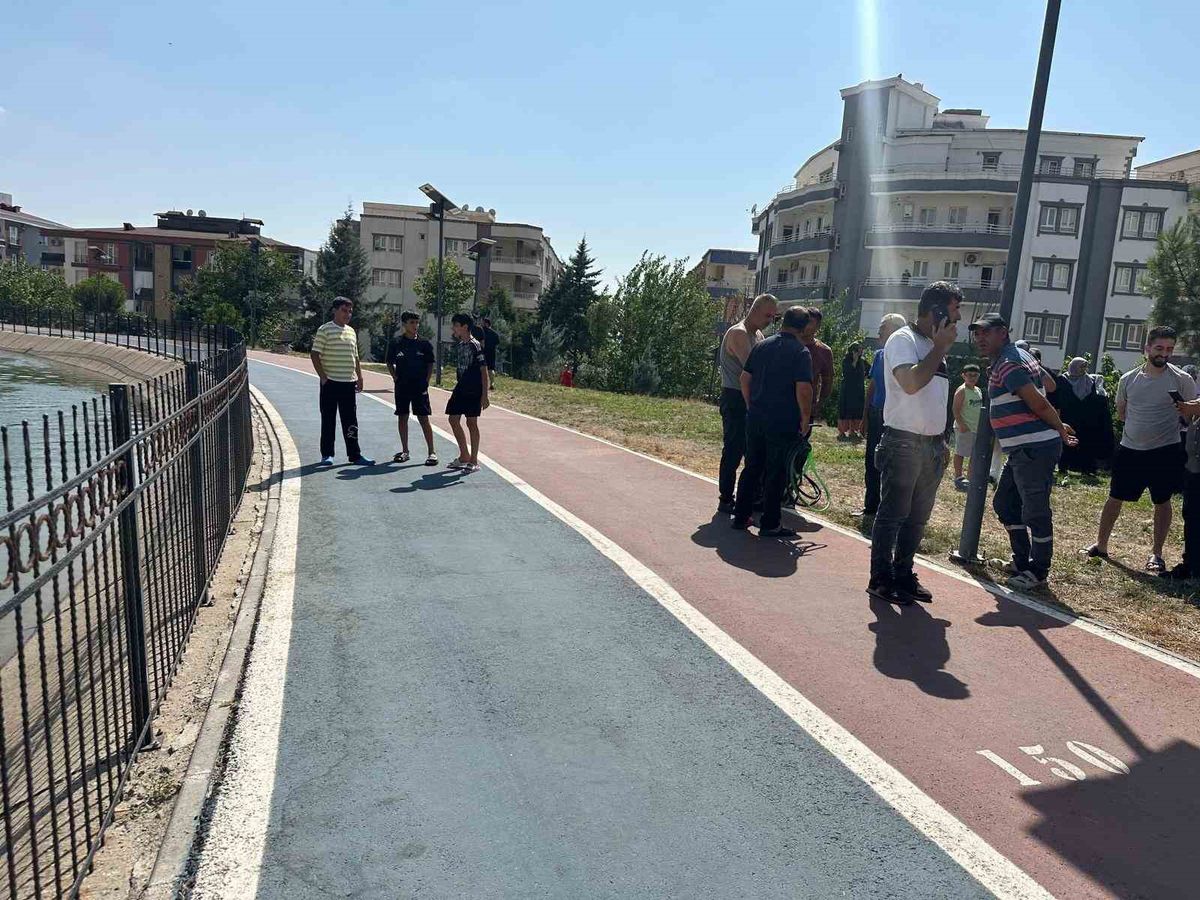 Batman’da selfie çekerken sulama kanalına düştü, vatandaşlar kurtardı