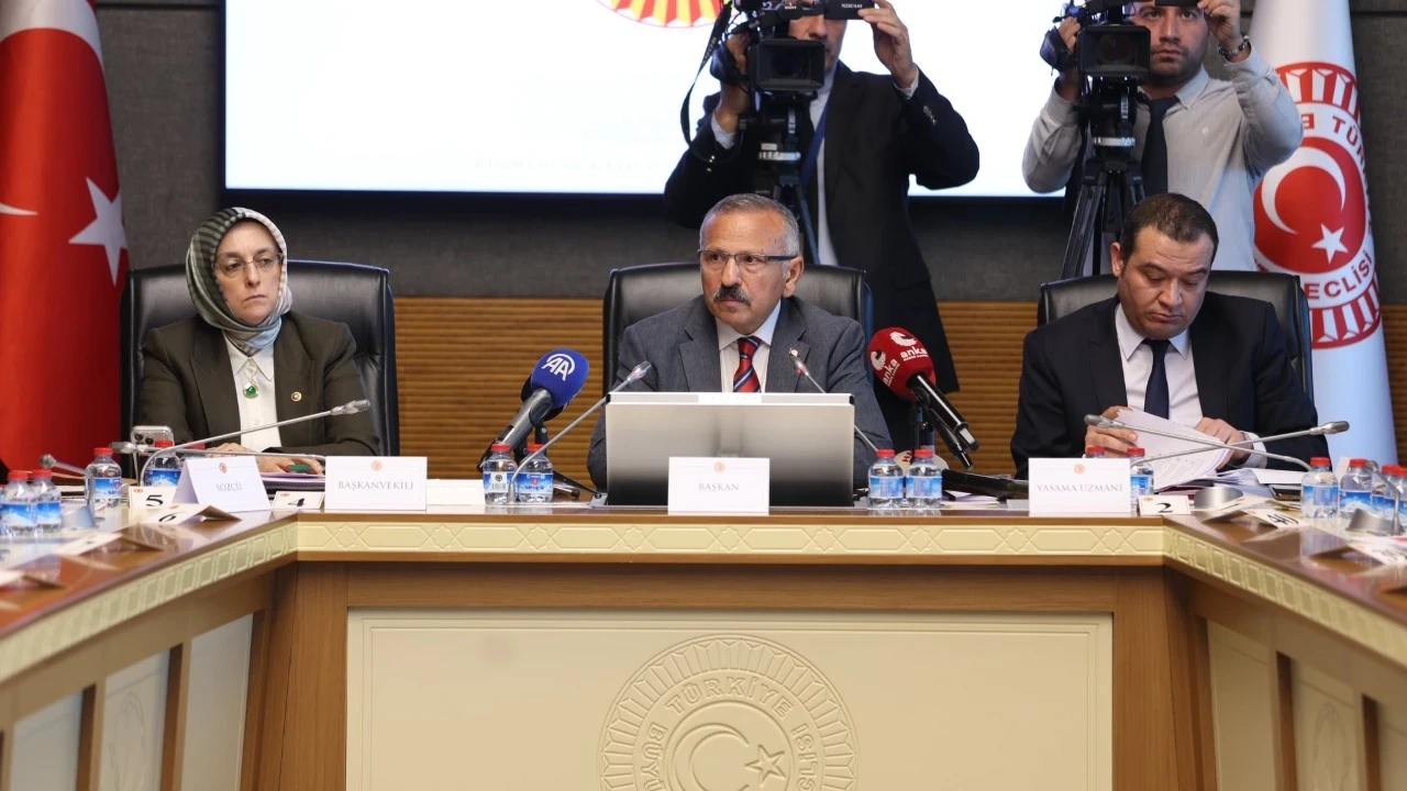 TikTok, Meta ve X temsilcileri Meclis'te