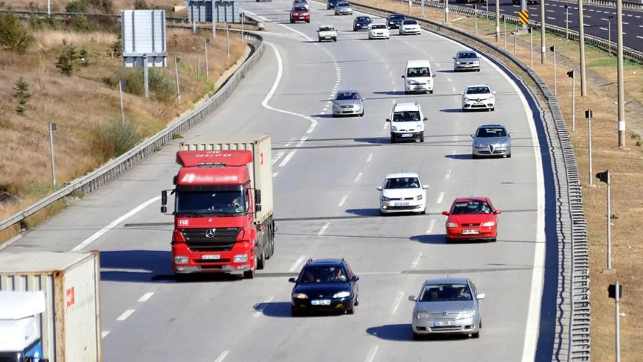 Anadolu Otoyolu'nda çalışma alarmı: Ankara yönü trafiğe kapanıyor