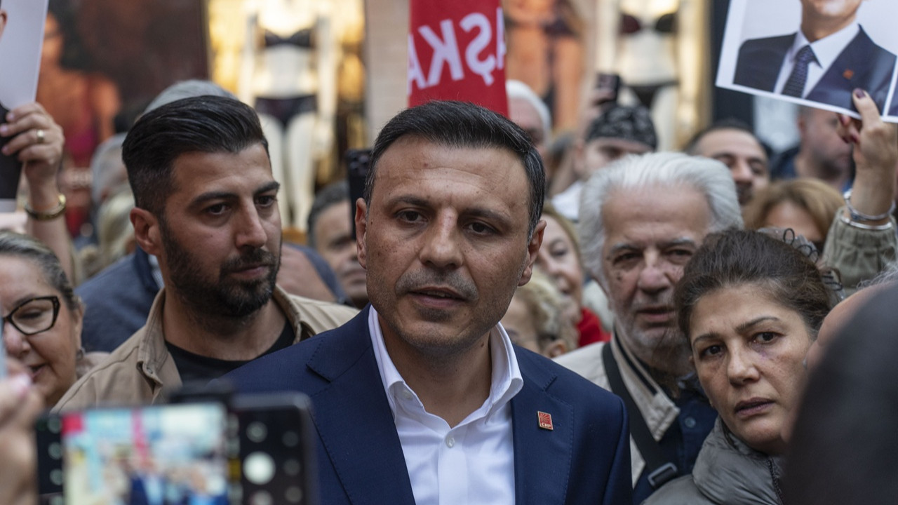 CHP'den ihracı istenen Özgür Çelik: Hepimiz görevimizin başındayız, bu karanlığa teslim olmayız