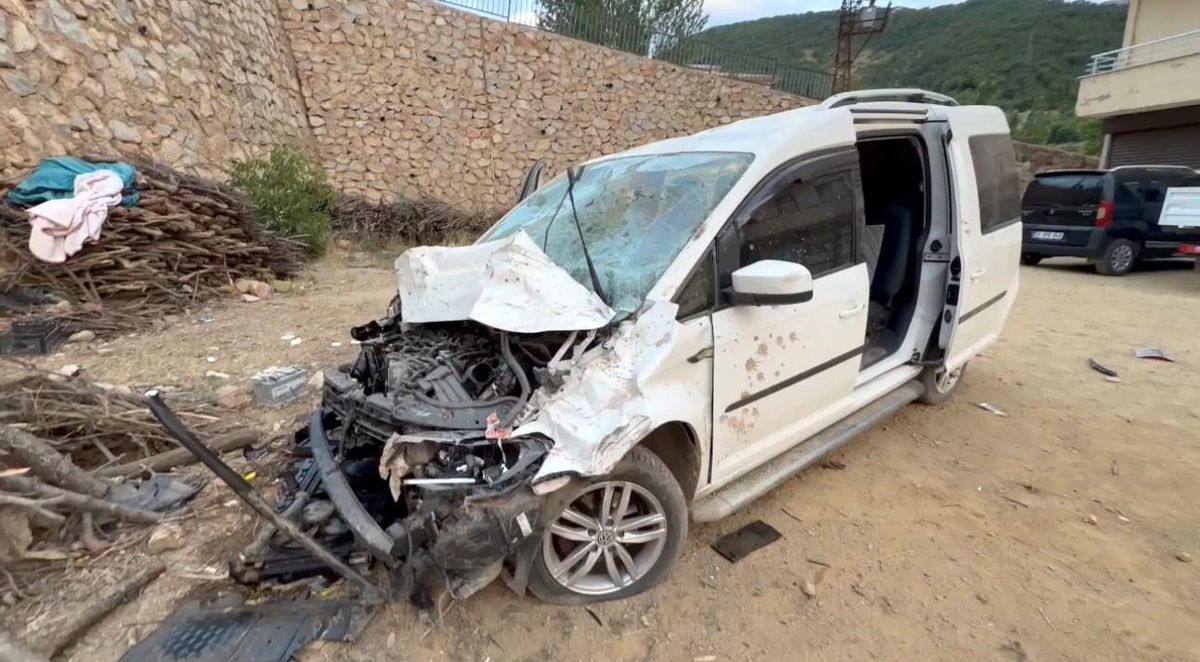 Hakkari'de trafik kazası: 3 yaralı