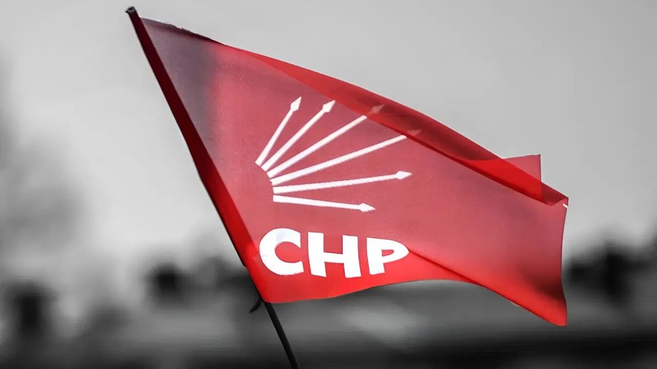 CHP 14. Dönem Kadın Kolları MYK üyelerinden Özgür Özel'e destek