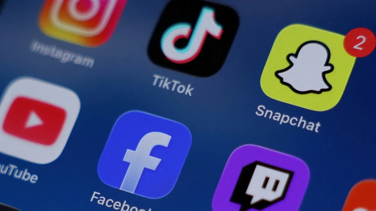 Fransa liselerde cep telefonlarını yasaklamaya hazırlanıyor