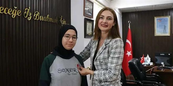 Robot yarışmasında derece yaptılar, ödül olarak gram altın verildi