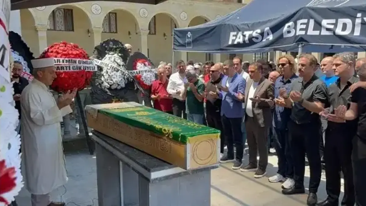Soner Arıca’nın annesi, Kadir İnanır'ın ablası Altun Arıca son yolculuğuna uğurlandı