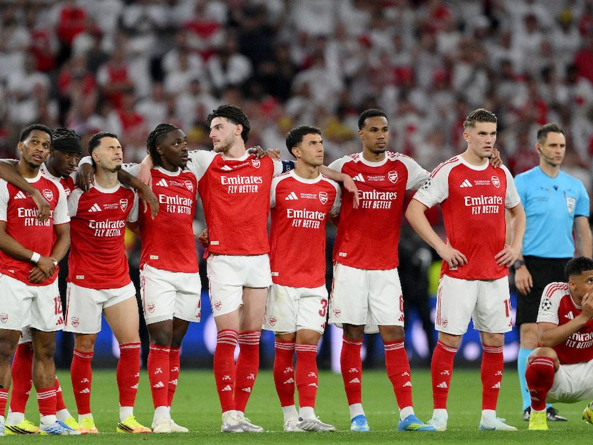 UEFA finallerinin kaybedeni Arsenal