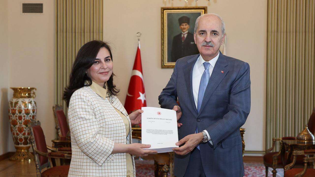 Suça sürüklenen çocuklara ilişkin komisyon raporu TBMM Başkanı Kurtulmuş'a sunuldu