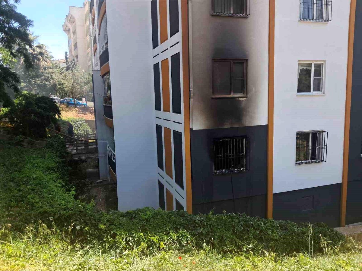 Kilis'te korkutan yangın: 4 kişi hastaneye kaldırıldı