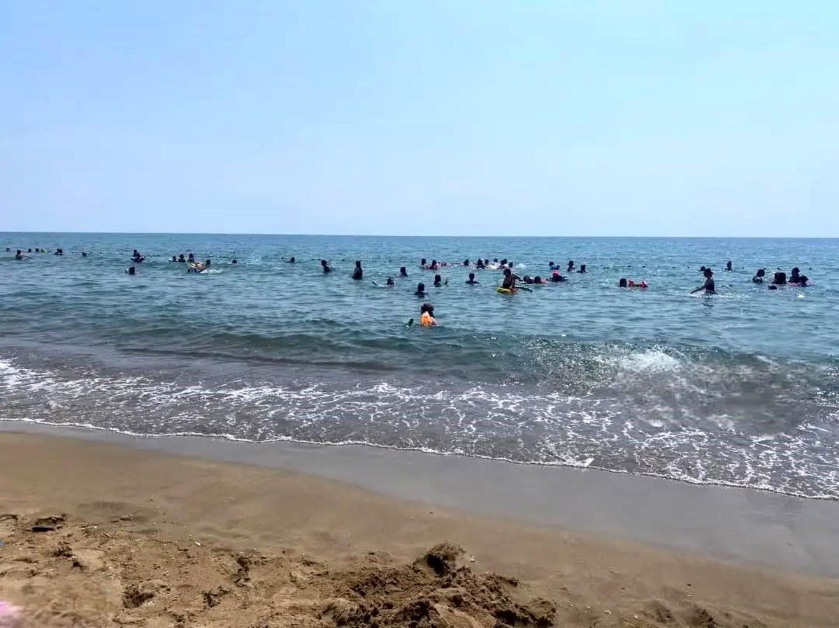 Koruma altındaki çocuklar deniz kampında moral depoladı