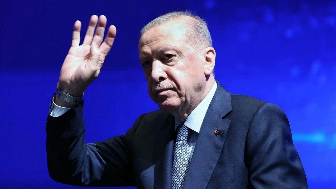 Cumhurbaşkanı Erdoğan Azerbaycan'ın Milli Kurtuluş Günü'nü kutladı: Tek yürek taşıyan evlatlarız