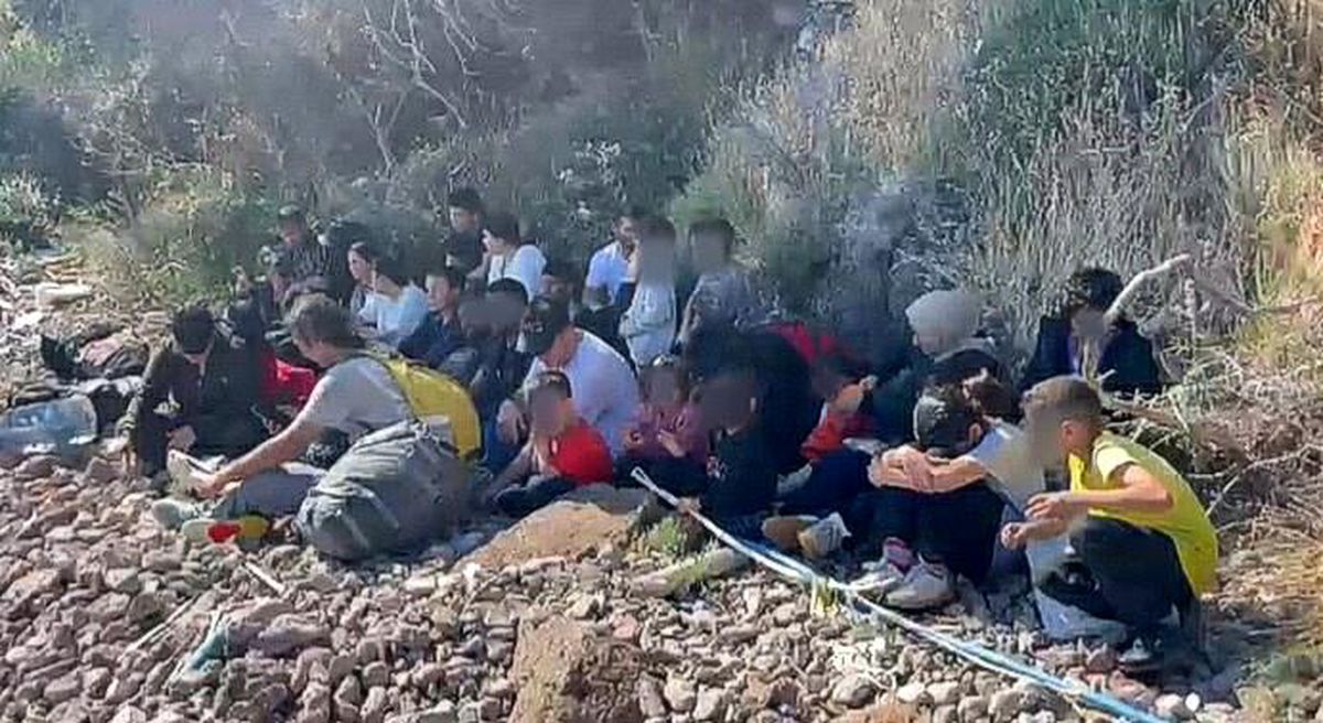 Ayvacık'ta 30 kaçak göçmen yakalandı