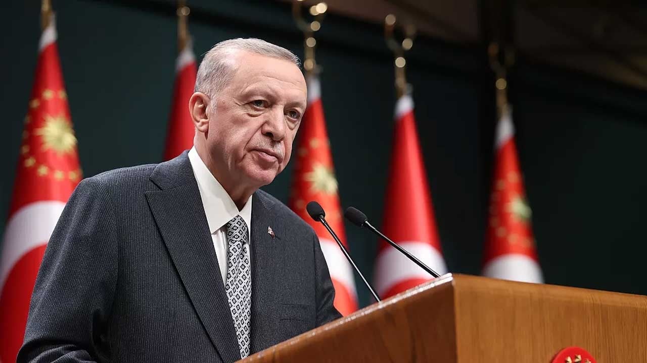 Cumhurbaşkanı Erdoğan Başpehlivan Erkan Taş'ı kutladı