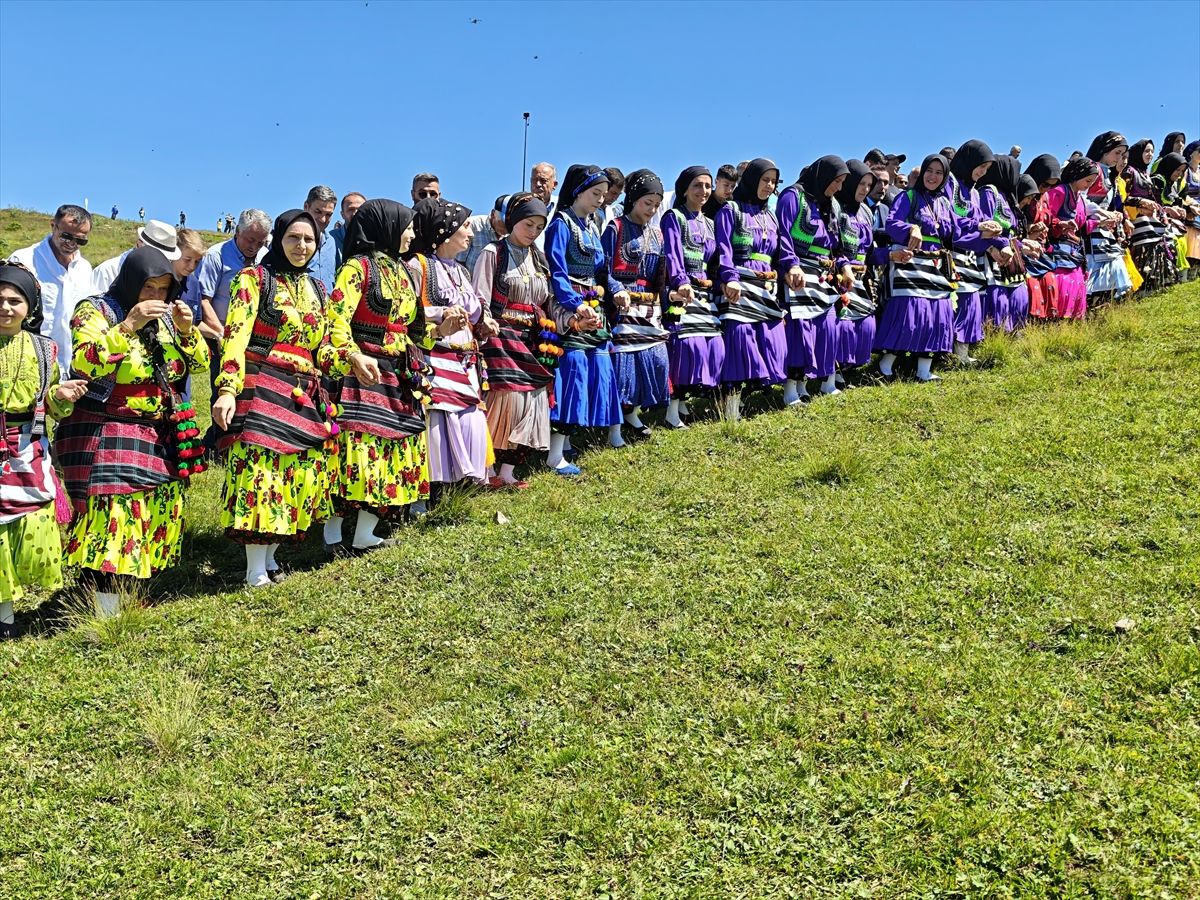 Trabzon'da "Karakısrak Yayla Şenliği" düzenlendi