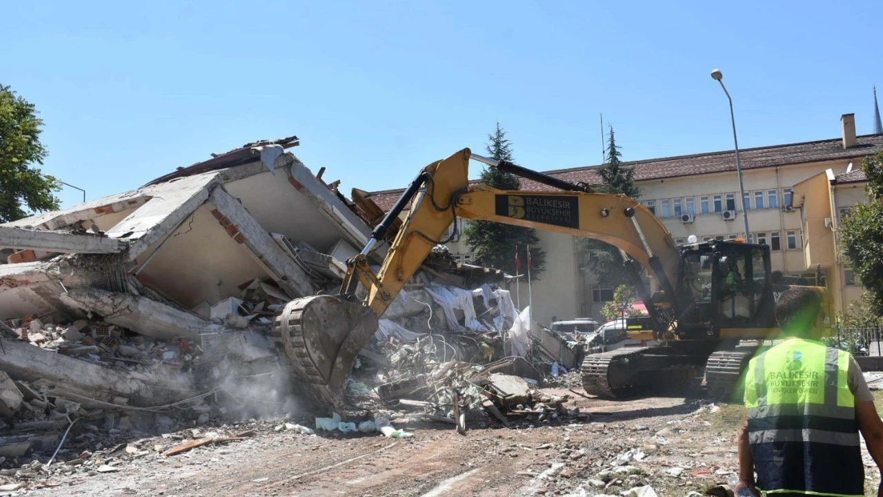 Balıkesir'deki 6.1'lik depremin sırrı çözüldü! Bilim dünyasını şaşırtan bulgular: Yeniden aktif hale geldi