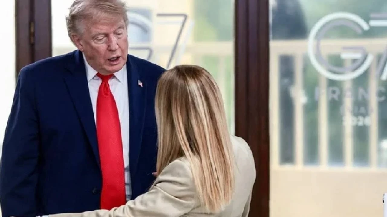 Araları yine açıldı! Trump, "Fotoğraf için yalvardı" dedi, Meloni yanıt verdi: 'Ben ve İtalya asla yalvarmayız'