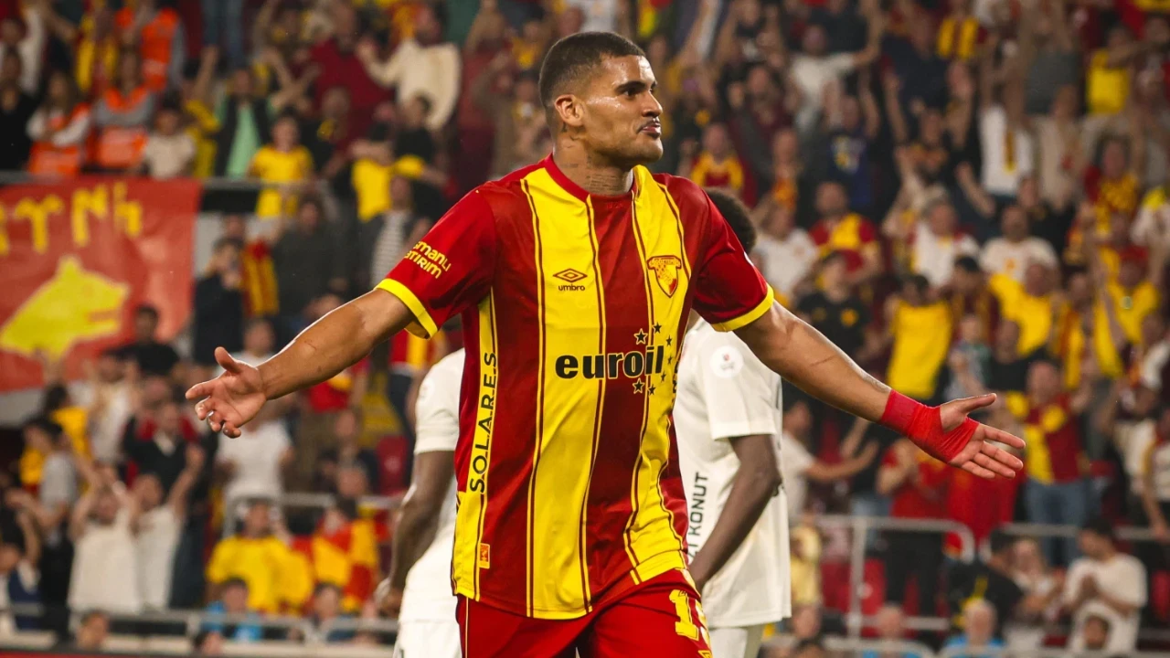 Göztepe'de Jeh, Partizan'a gitti