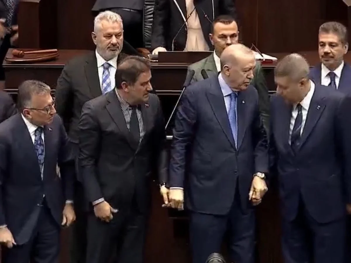 İyi Parti'den istifa eden Ersin Beyaz AK Parti'ye katıldı