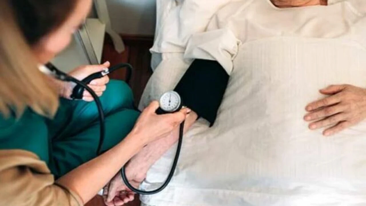 Evde Sağlık ve Palyatif Bakım Hizmetleri'ne yeni düzenleme, Evde tedavide yeni dönem: Başvurular tek telefonla Yapılabilecek