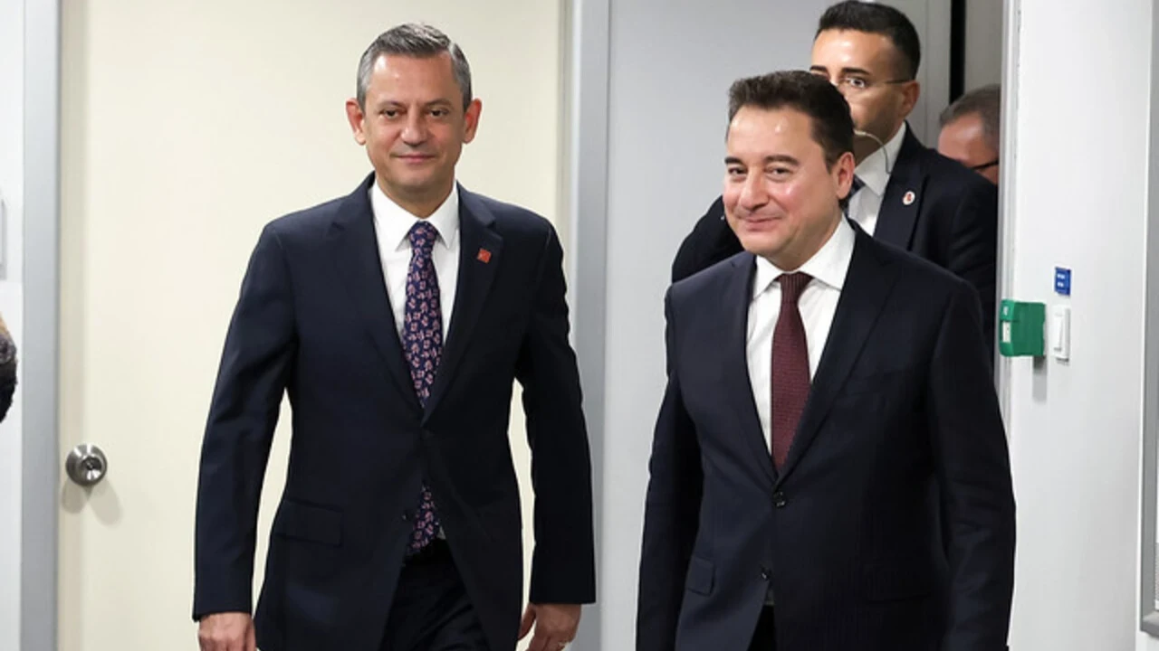 Babacan 'dan Özel'e tebrik telefonu