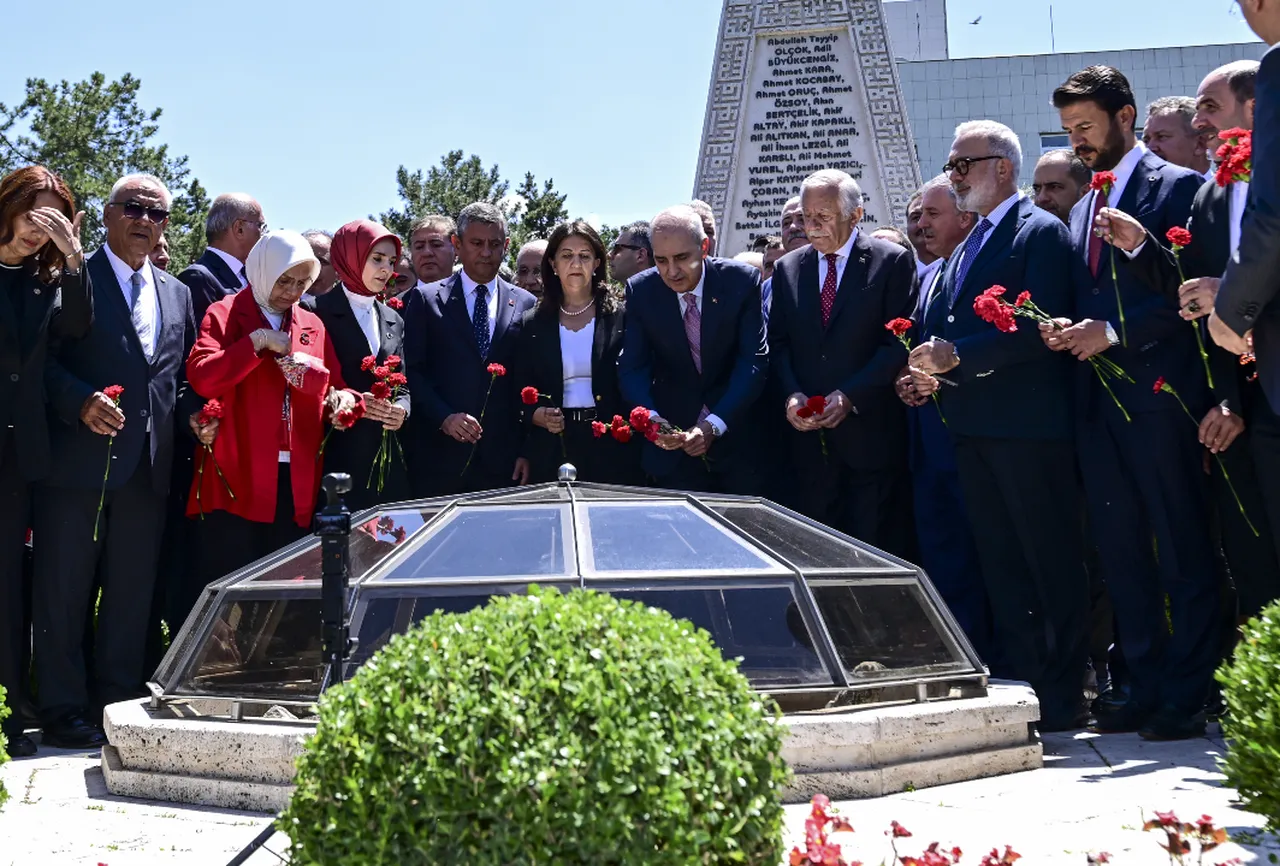 Kurtulmuş: Darbeler geleneği tarihe gömüldü