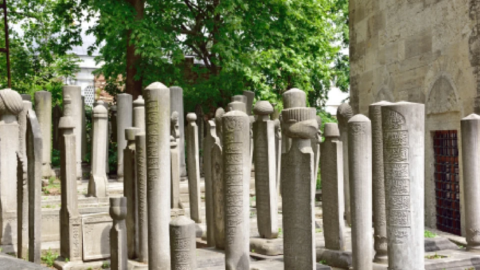 Mezar Taşlarından Ölümün Medeniyet Diline Bakış