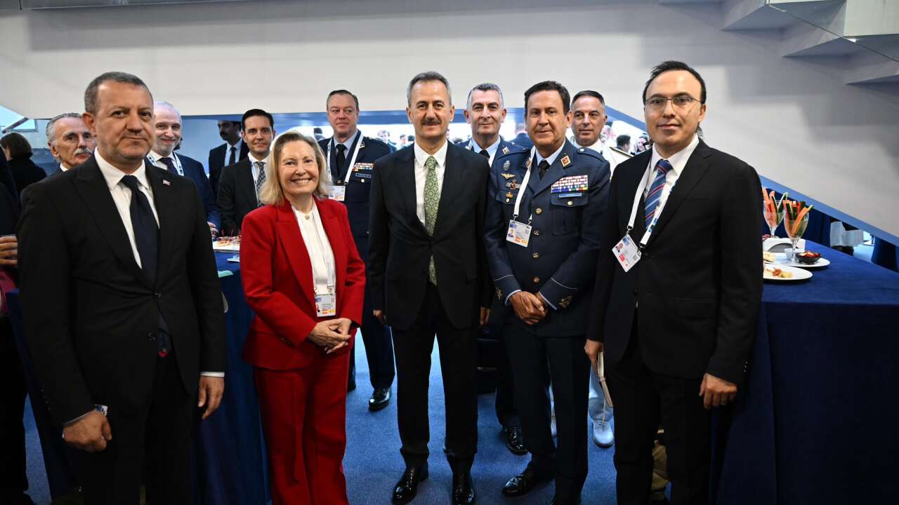 Savunma Sanayii Başkanı Görgün, NATO Forumu’nda üç ülkenin savunma temsilcileriyle görüştü