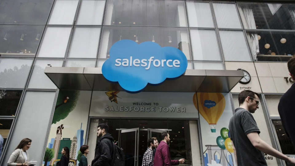 Salesforce, yapay zeka şirketi Fin'i 3,6 milyar dolara satın alıyor