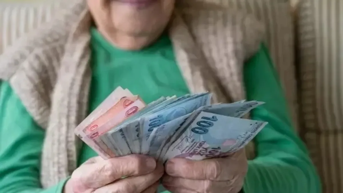 EMEKLİ PROMOSYON SON DAKİKA | Temmuz'da bankalar kesenin ağzını açtı! İşte banka banka promosyon listesi…
