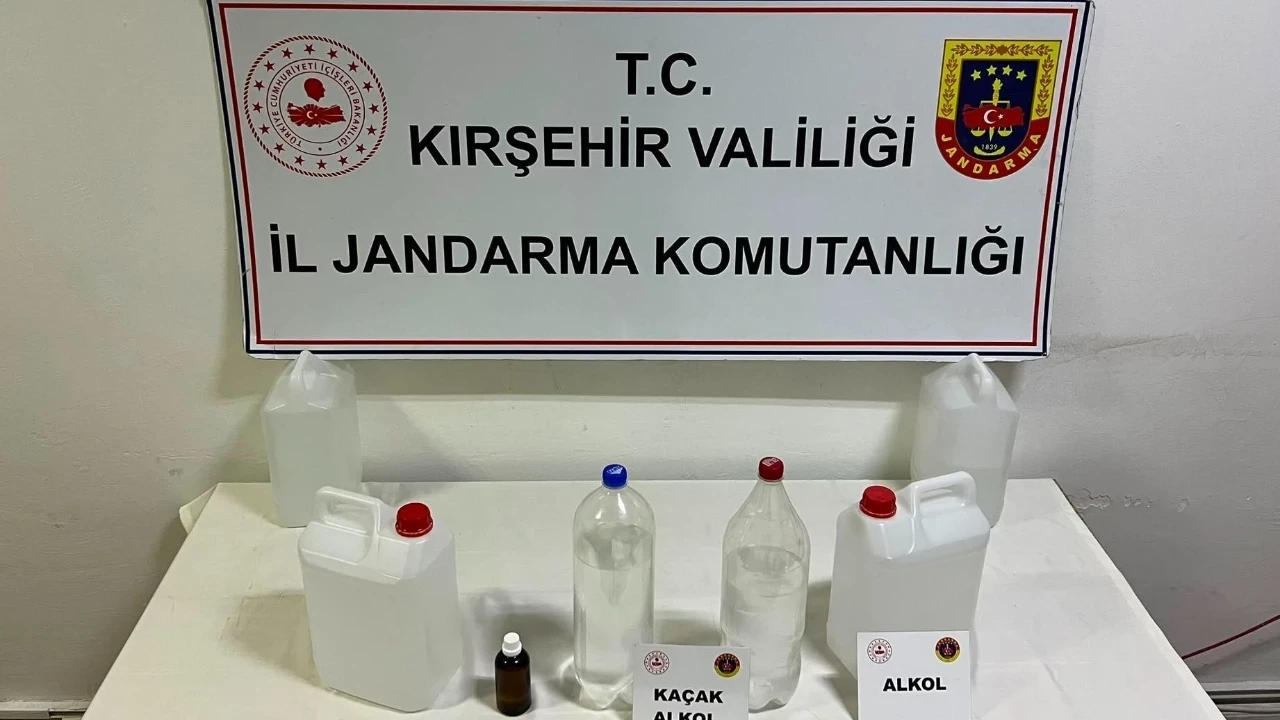 Kırşehir'de kaçak alkol operasyonu: Etil alkol ve el yapımı içki ele geçirildi