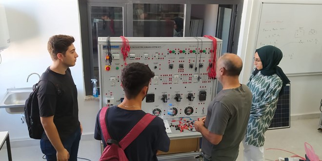 Mesleki yükseköğretimde dönüşümün ilk adımı bu eğitim öğretim yılında atılıyor