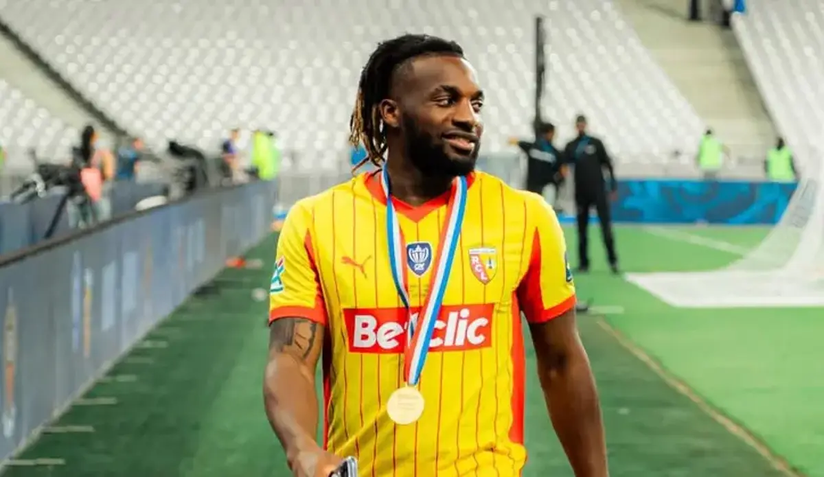 Alan Saint-Maximin'den sürpriz transfer: Sağlık kontrollerinden geçti
