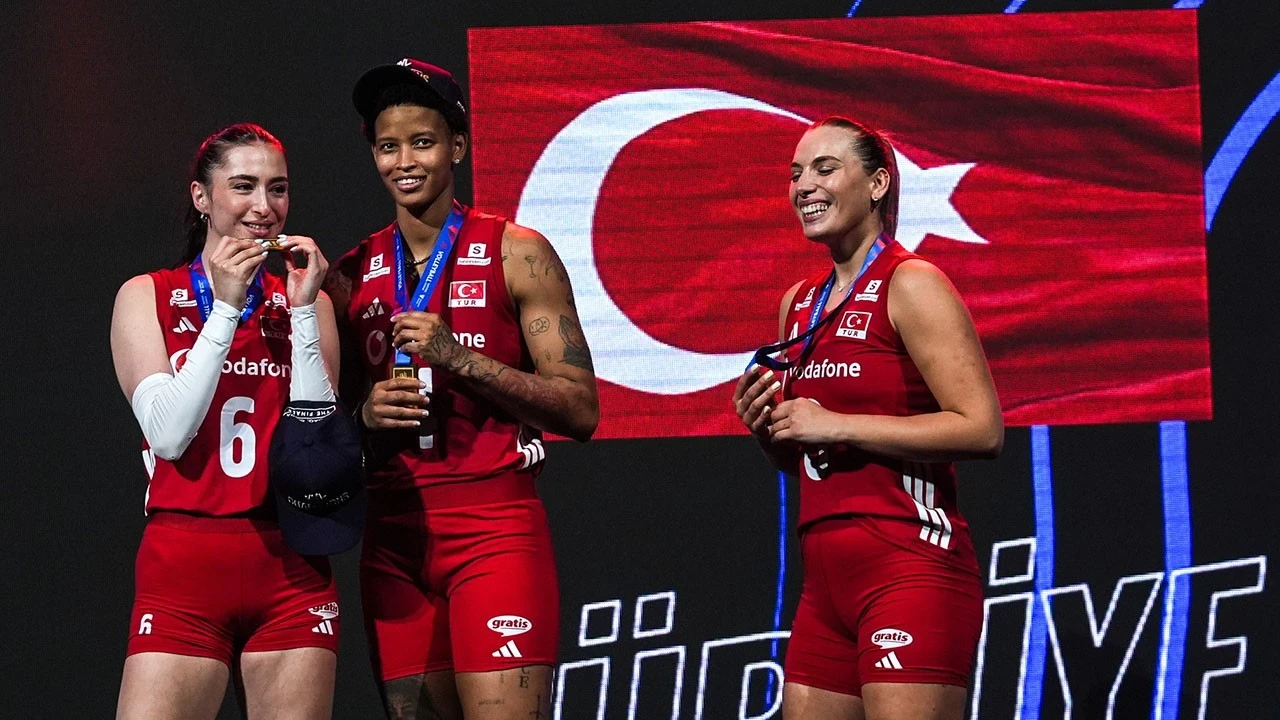 VNL şampiyonu Filenin Sultanları'nın ödülü belli oldu