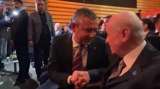 Bahçeli ile Özel Koç resepsiyonunda selamlaştı