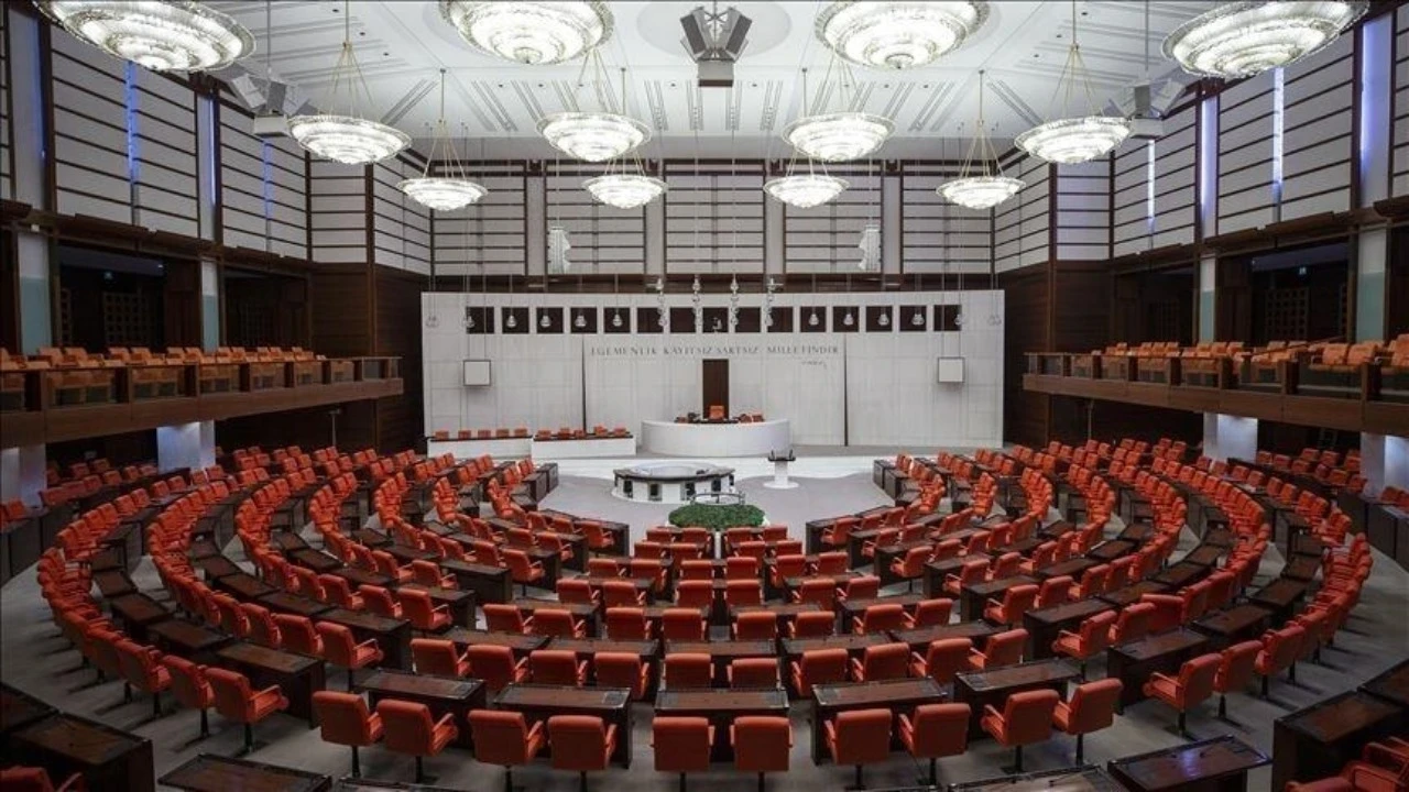 12 Yargı Paketi komisyondan geçti: Tartışmalı madde çıkarıldı, IBAN düzenlemesi eklendi