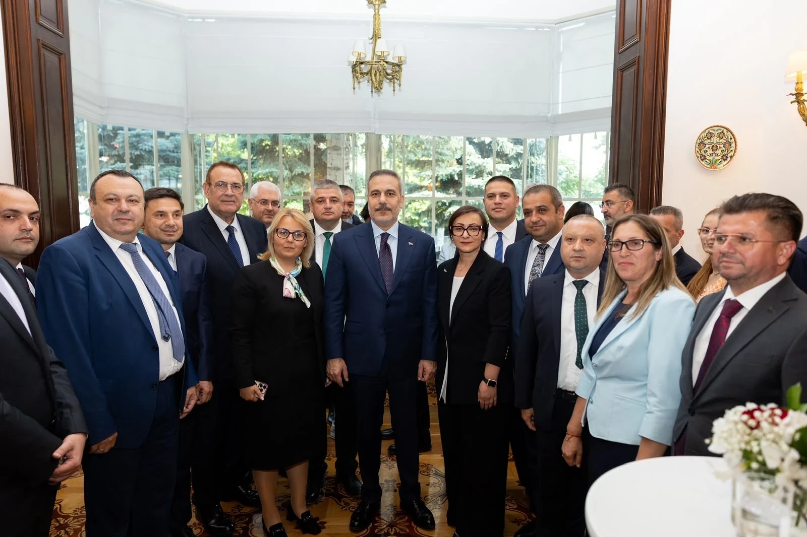 Bakan Fidan, Bulgaristan'daki Türk iş insanlarıyla bir araya geldi