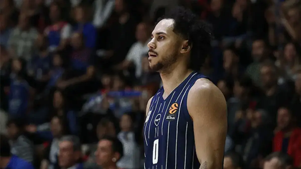 Anadolu Efes efsanesi Shane Larkin’e veda etti! İstikamet Fenerbahçe Beko