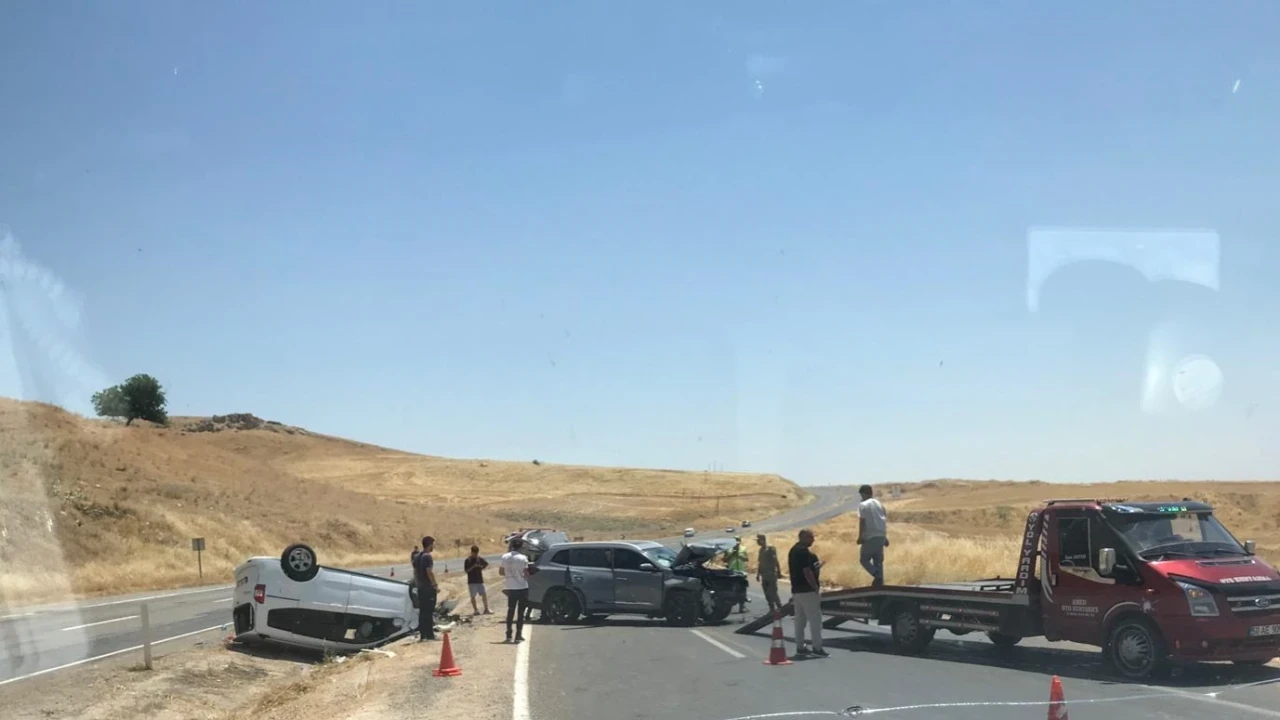 Diyarbakır’da korkunç kaza: 1’i ağır 9 yaralı