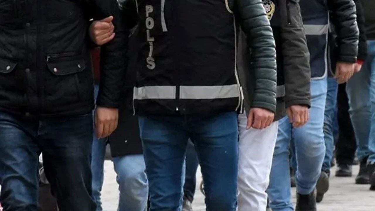 Suç örgütlerini övücü paylaşım yapanlara operasyon: 258 şüpheli yakalandı