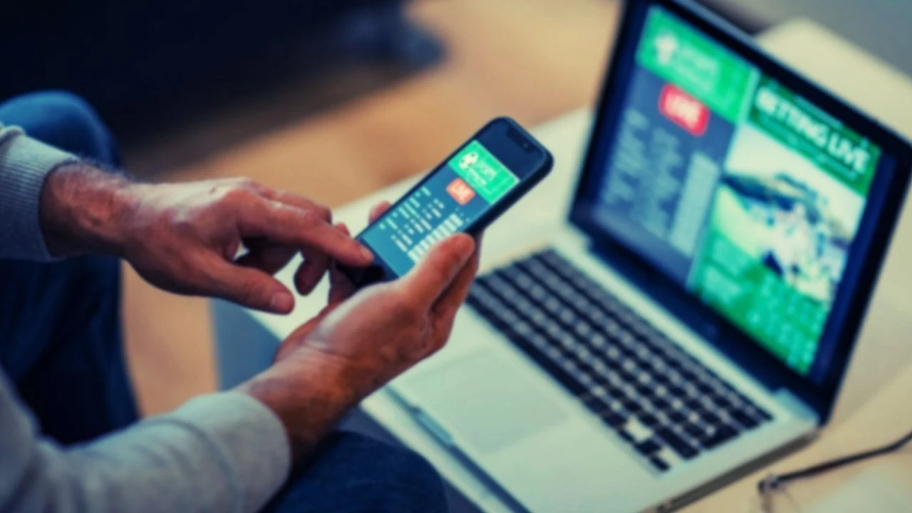 İnternet üzerinden yasa dışı bahis oynatan suç örgütüne 18 ilde eş zamanlı baskın