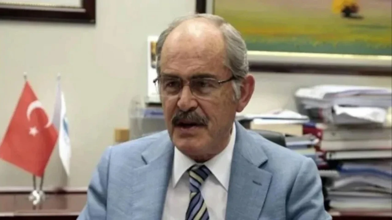 Yılmaz Büyükerşen CHP’den istifa etti