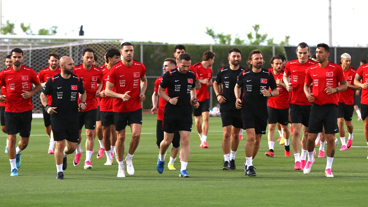 Millilerde hedef Paraguay! Hazırlıklar başladı