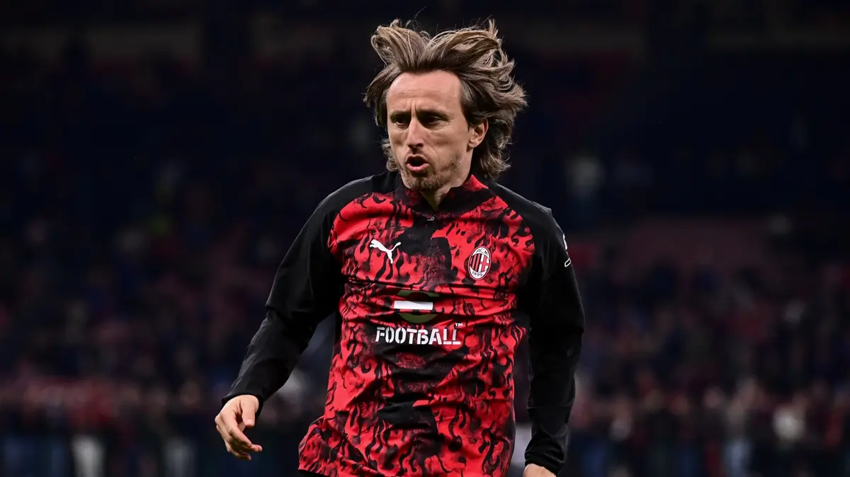 Luka Modric, 1 yıllık imzayı attı!