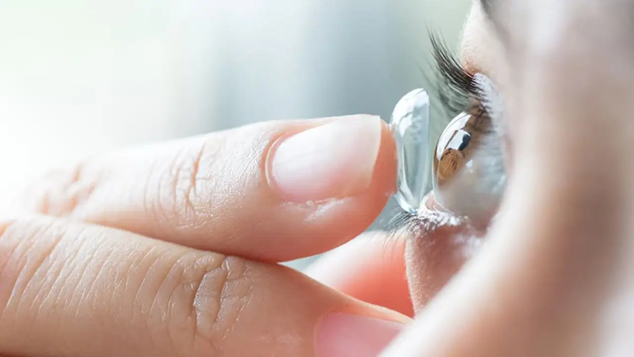 Optikler internetten reçeteli kontakt lens satabilecek