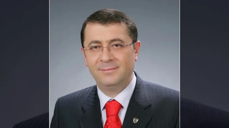 Kayseri Vali Yardımcısı Şenol Esmer kalp krizi nedeniyle hayatını kaybetti