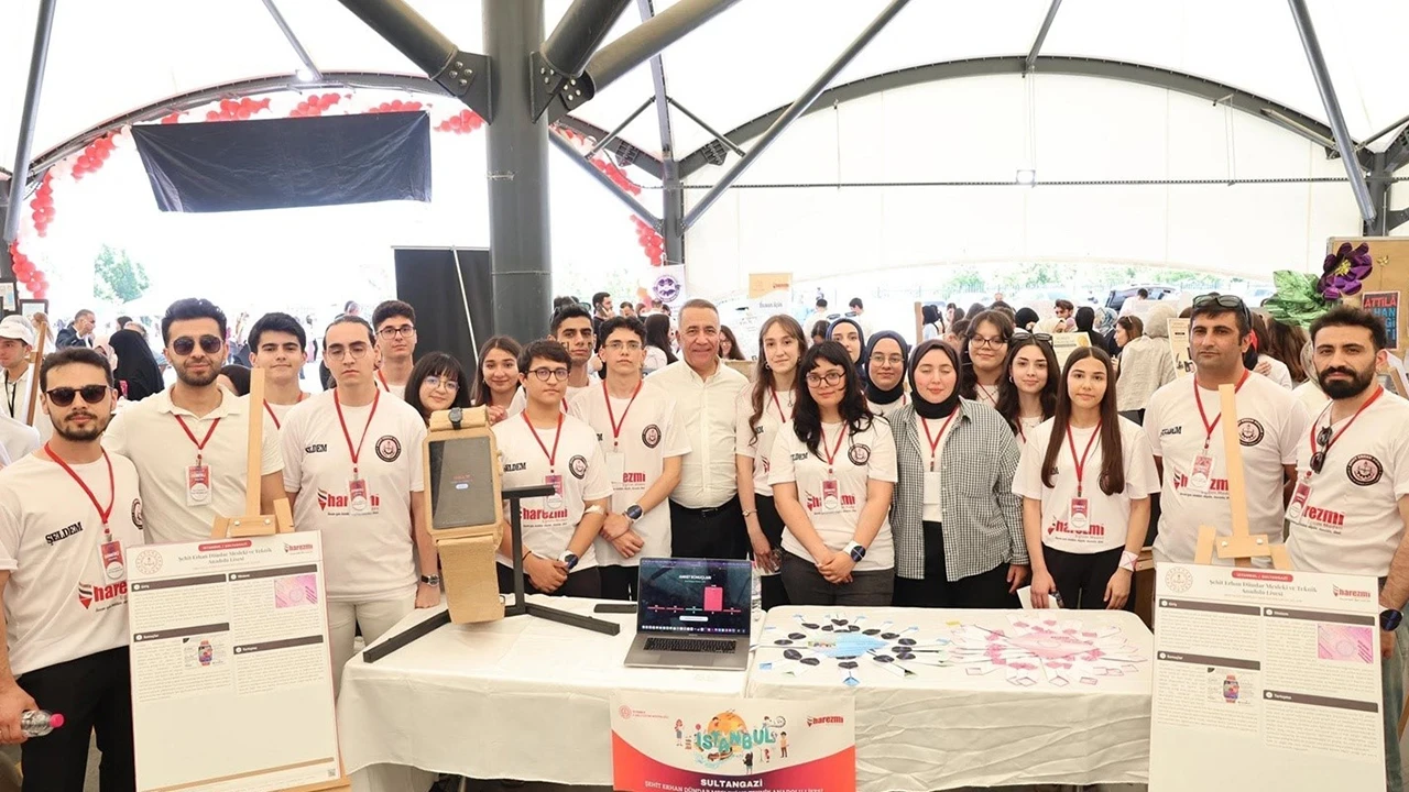Geleceğin teknolojisini gençler tasarladı