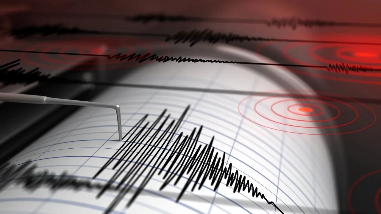 İzmir'de tedirgin eden deprem!