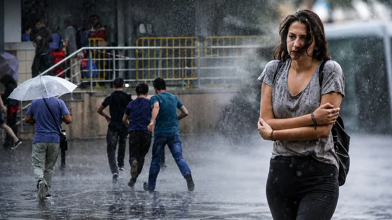 İçişleri Bakanlığı'ndan 6 il için 'sarı' kodlu meteorolojik uyarı: Sel ve su baskını tehlikesi!