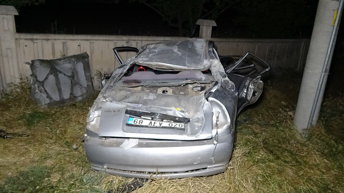 Aksaray'da Feci Kaza: Baba ve İki Kızı Ağır Yaralandı