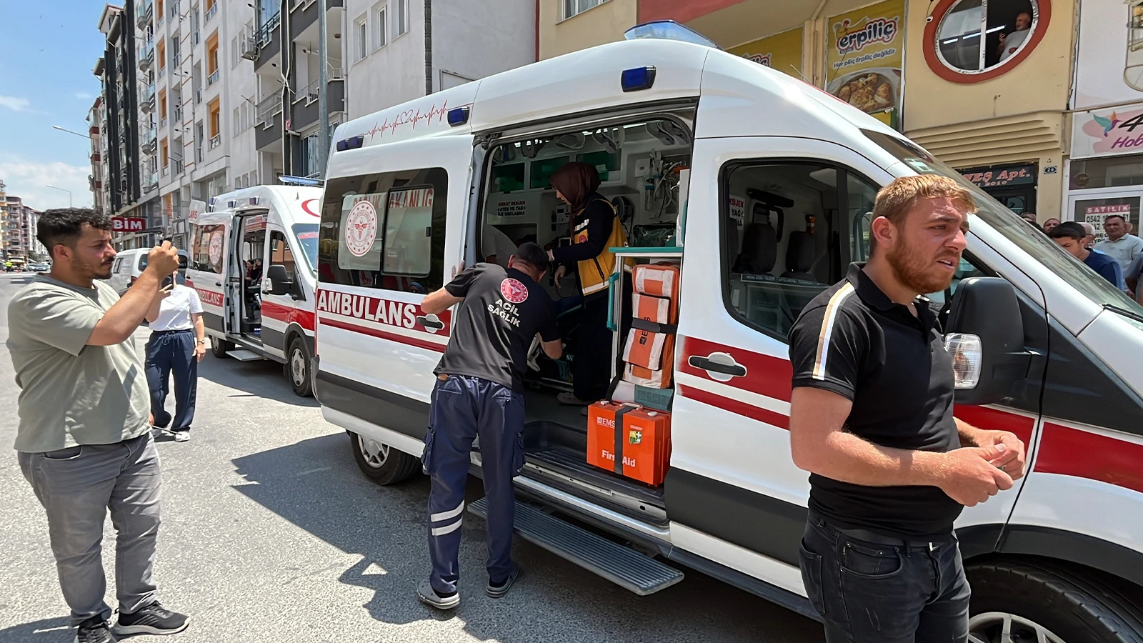 Nişanlı çiftin 'ayrılık' kavgası kanlı bitti: 1 kişi yaralandı